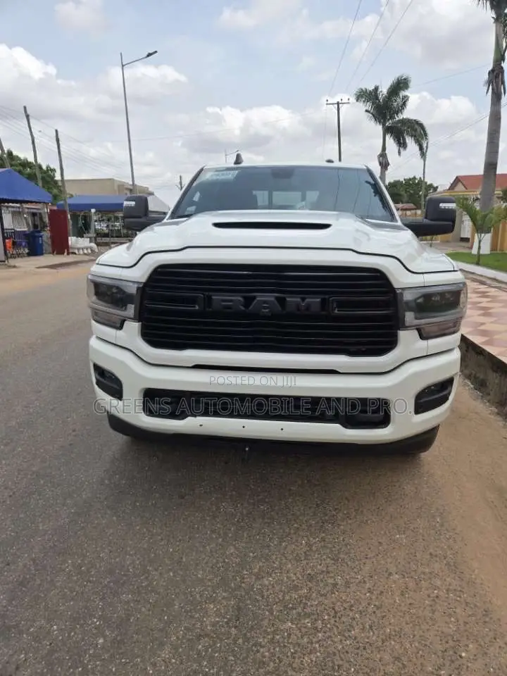 Dodge RAM 2023 White