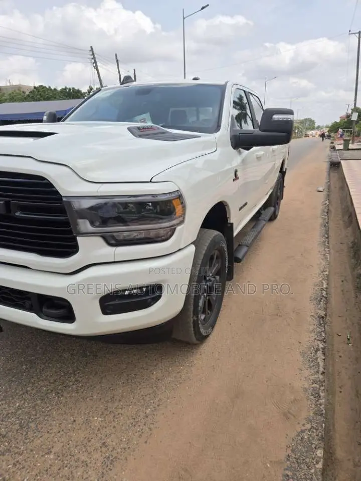 Dodge RAM 2023 White