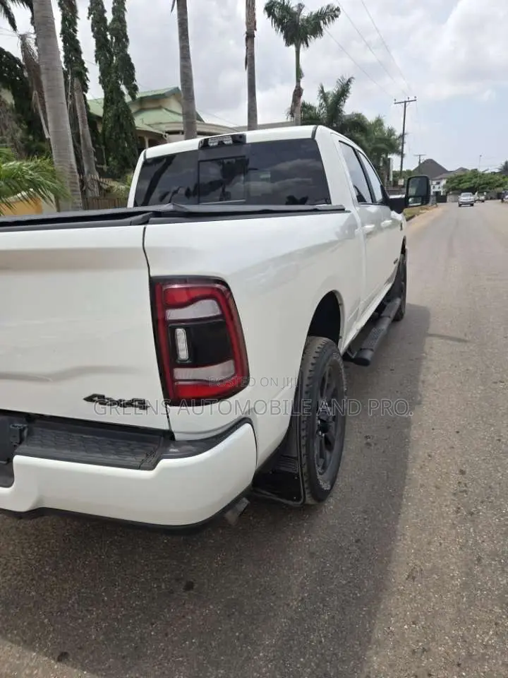 Dodge RAM 2023 White