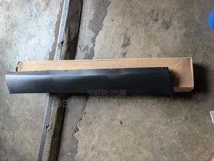 Toyota Highlander 2019,2020,2021,2022,2022 - 24 Front Door Moulding