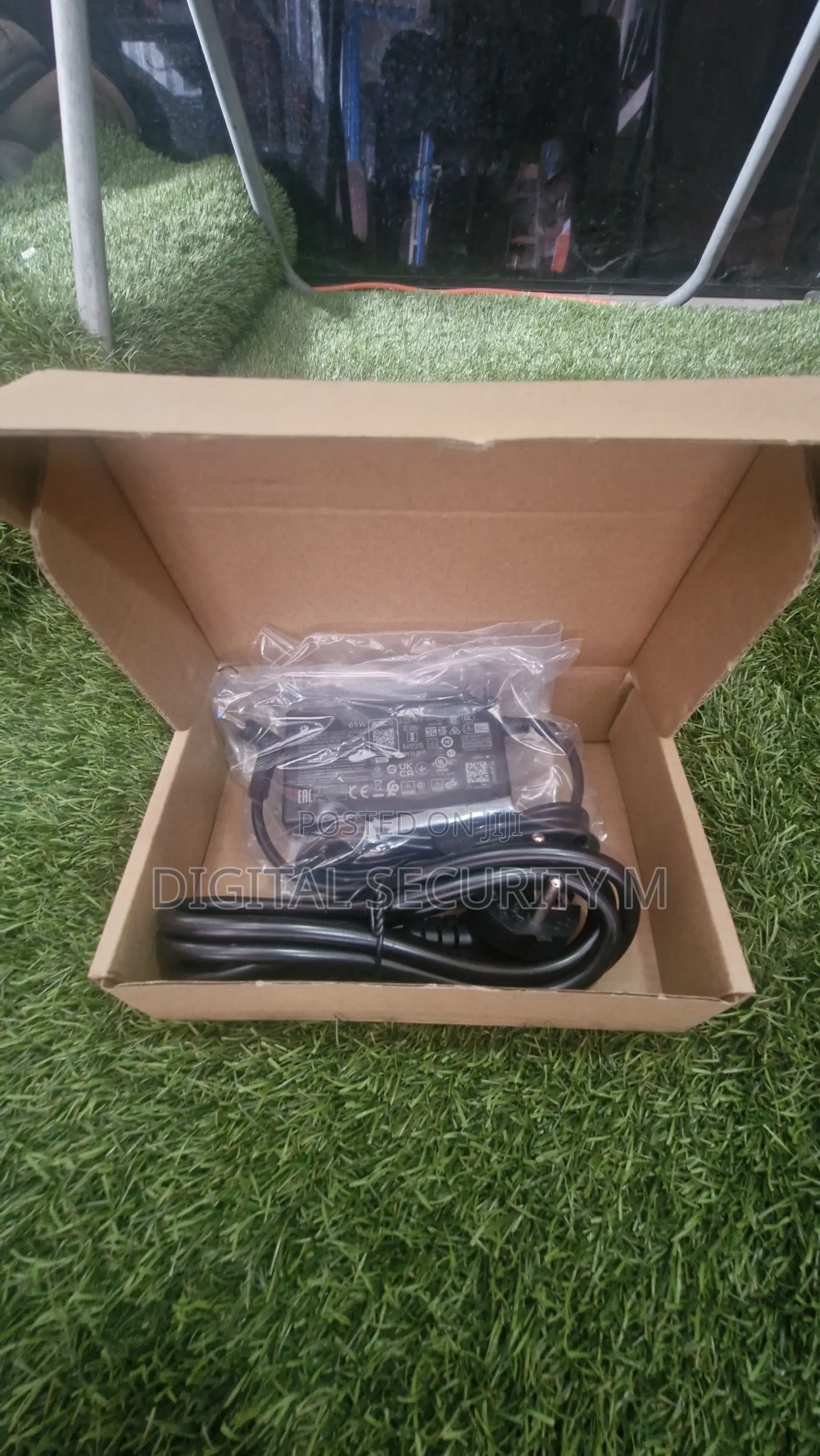 Hp 65w Blue Pin Charger