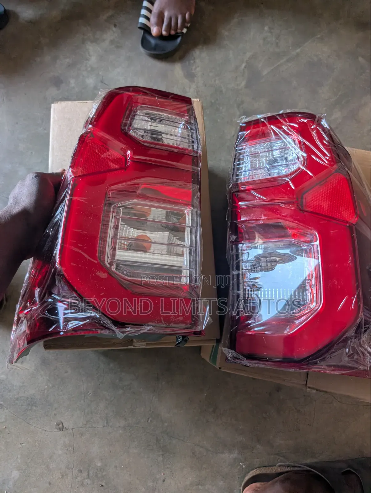 Toyota Hilux 2020,2021,2022,2023,2024 Tail Light Led Pair Taillight