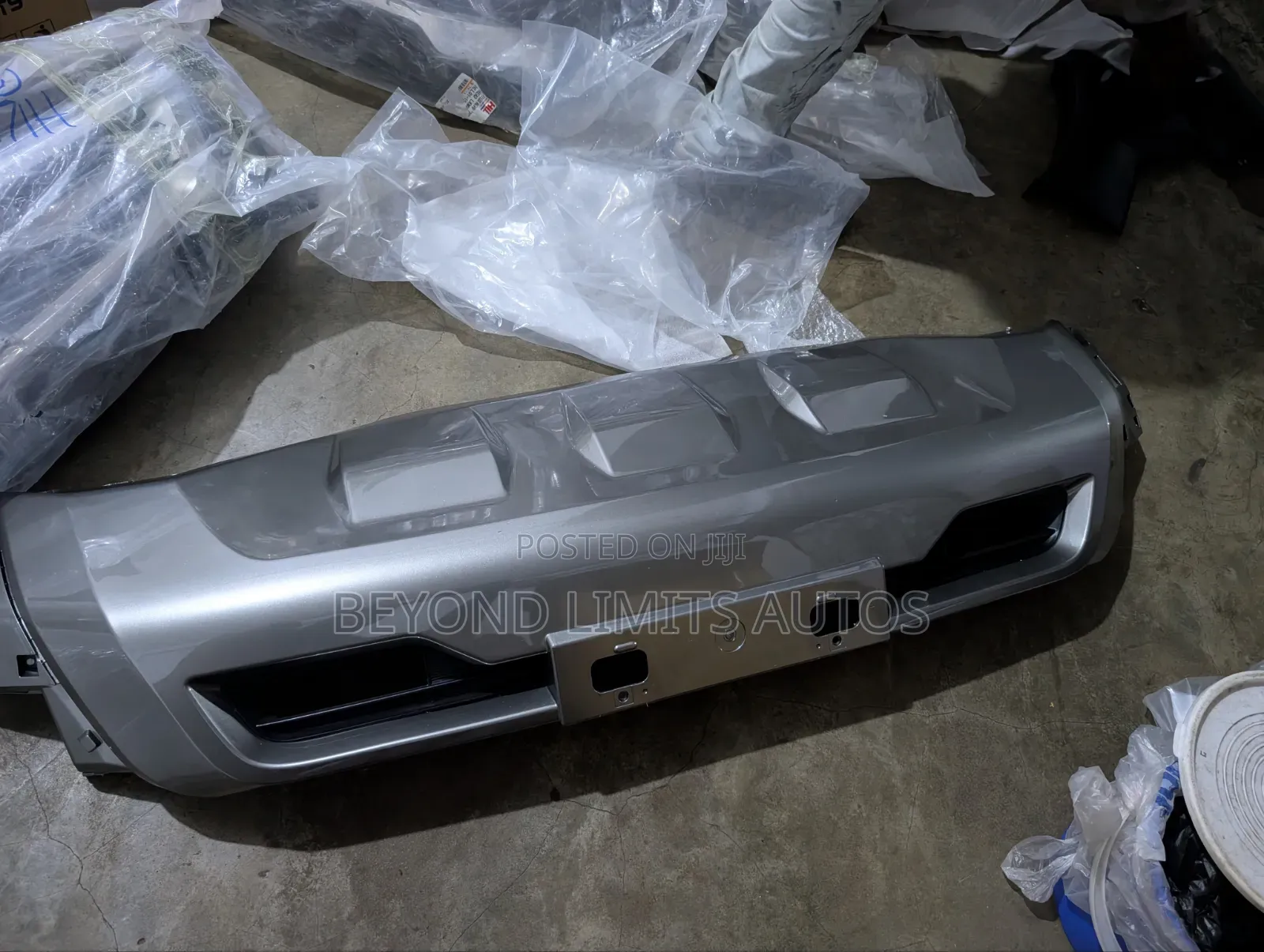 Toyota Hilux 2020,2021,2022,2023,2024 Skip Plate / Down Moulding