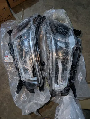 Toyota Hilux 2020,2021,2022,2023,2024 Headlight Pair