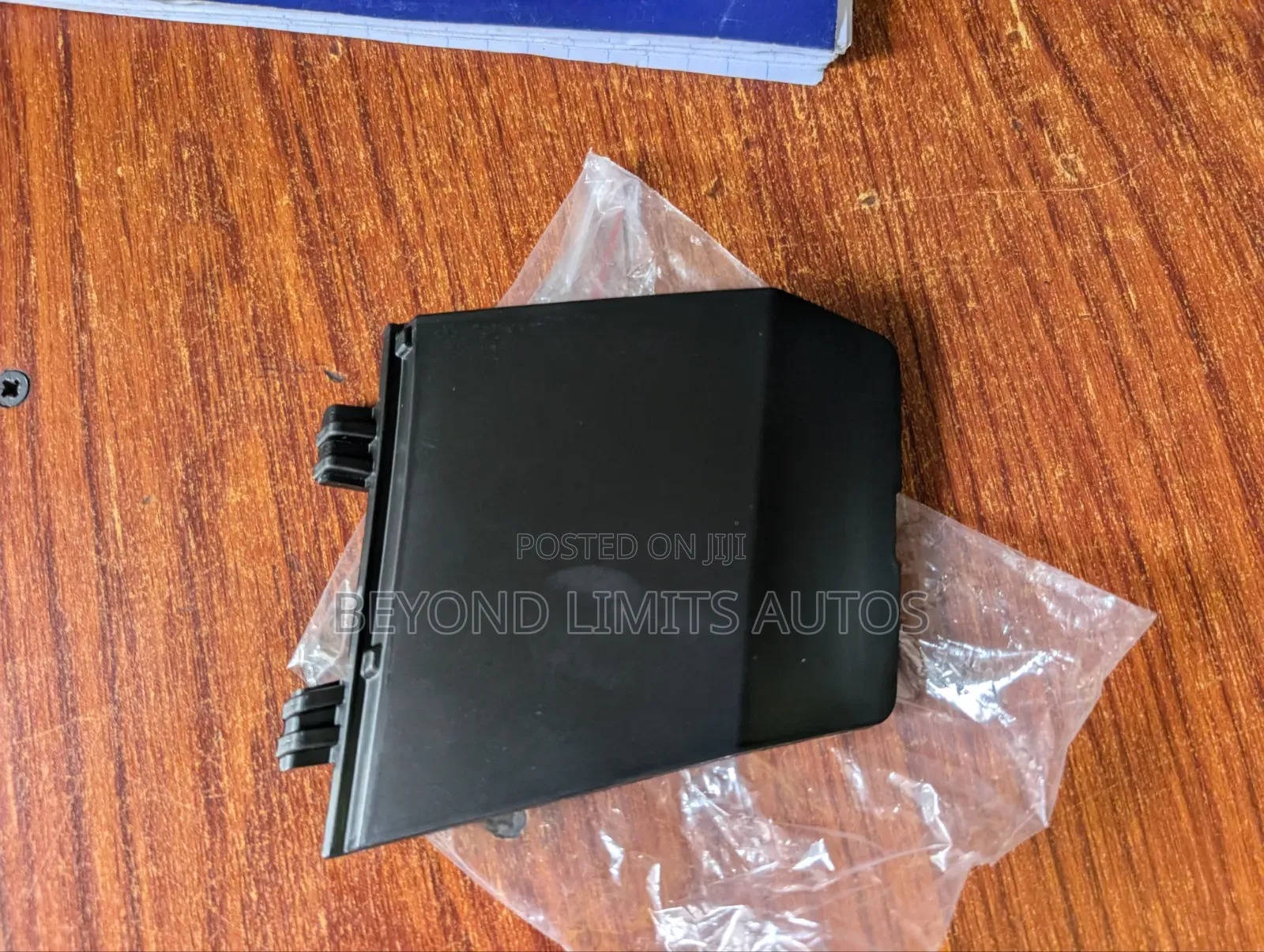 Mitsubishi Outlander 2022,2023,2024 Towing Cover