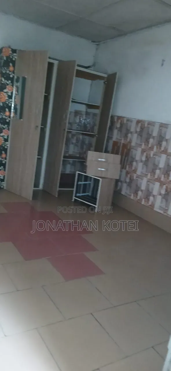 Single Room Self Contained for Rent at Aayalolo 1200 Per Month.