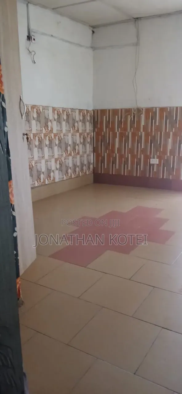 Single Room Self Contained for Rent at Aayalolo 1200 Per Month.