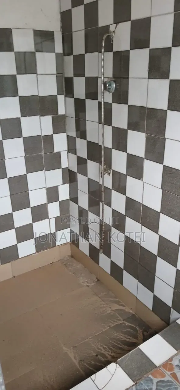 Single Room Self Contained for Rent at Aayalolo 1200 Per Month.