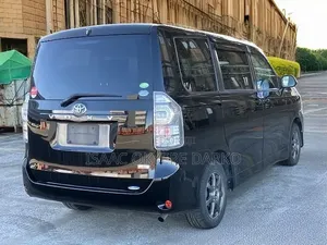 Toyota Voxy 2012 Black