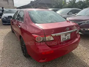 Toyota Corolla LE 4dr Sedan (1.8L 4cyl 4A) 2013 Red