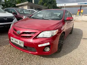 Toyota Corolla LE 4dr Sedan (1.8L 4cyl 4A) 2013 Red