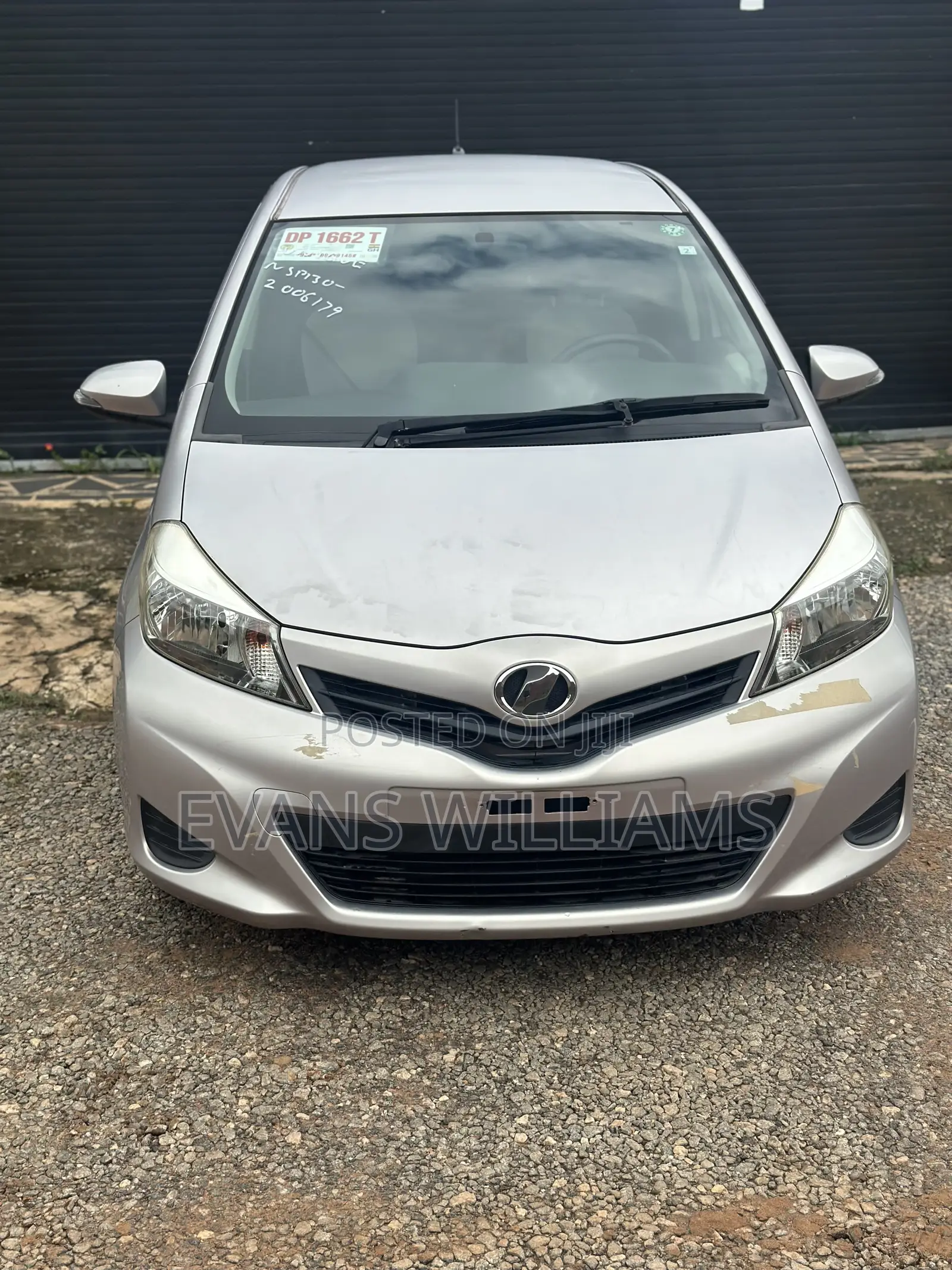 Toyota Vitz 1.3 FWD 3dr 2011