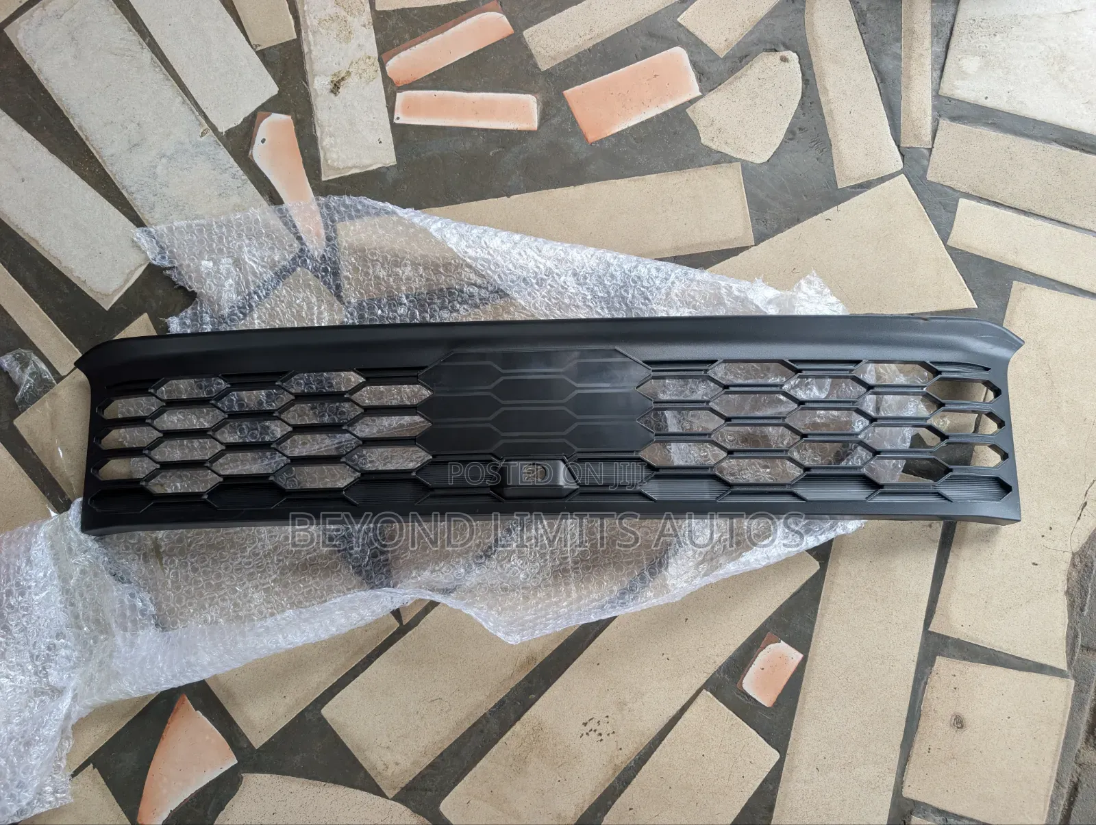 Mitsubishi Outlander 2022,2023,2024 Bumper Grille