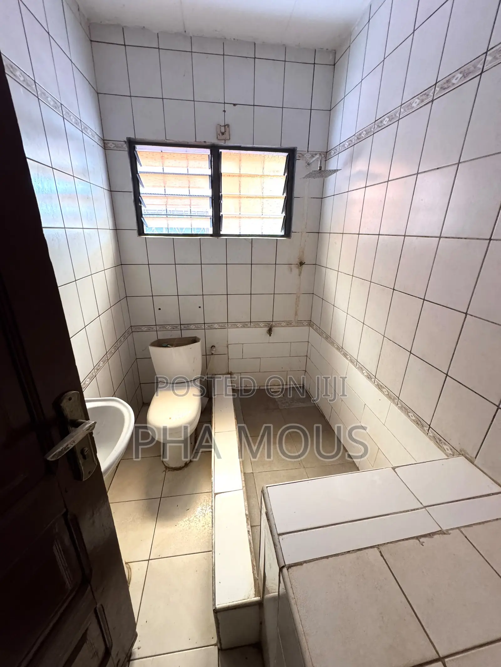 5bdrm House in Lapaz for rent