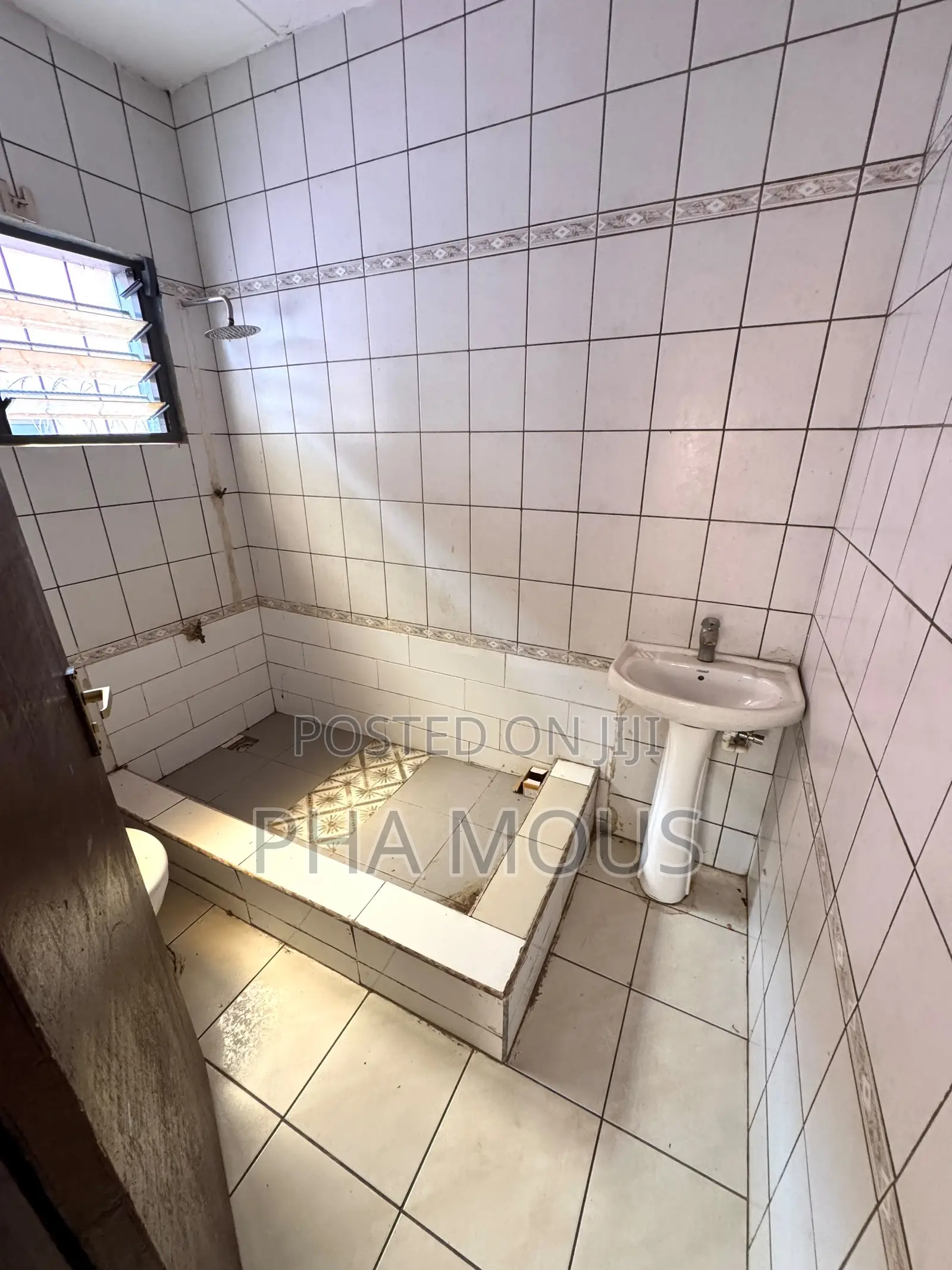 5bdrm House in Lapaz for rent