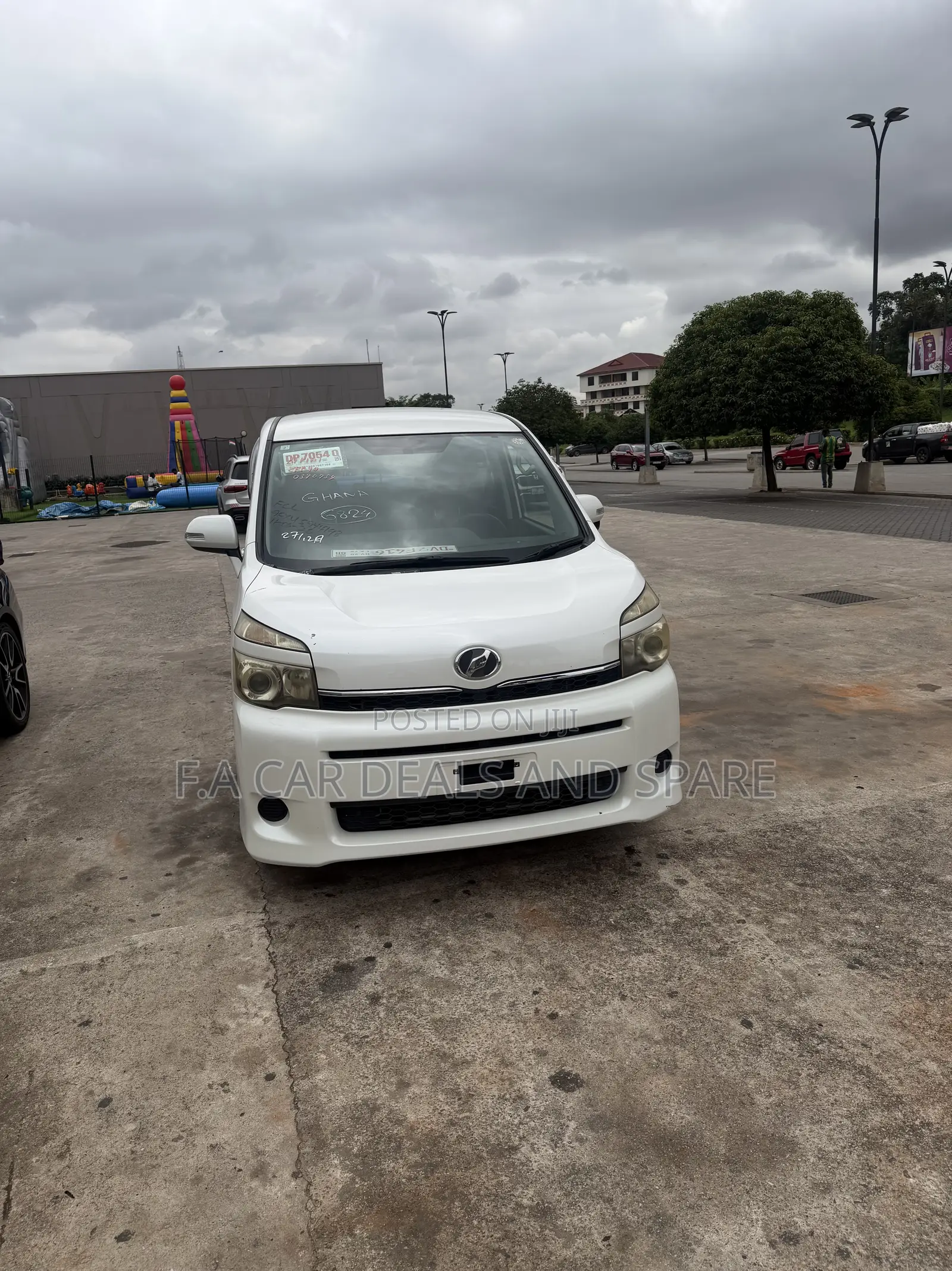 Toyota Voxy 2012 White