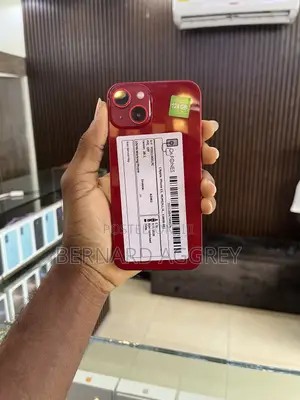 Apple iPhone 13 128 GB Red