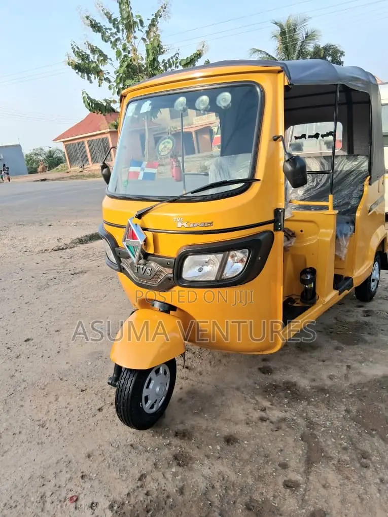 TVS HLX 125 2025 Yellow