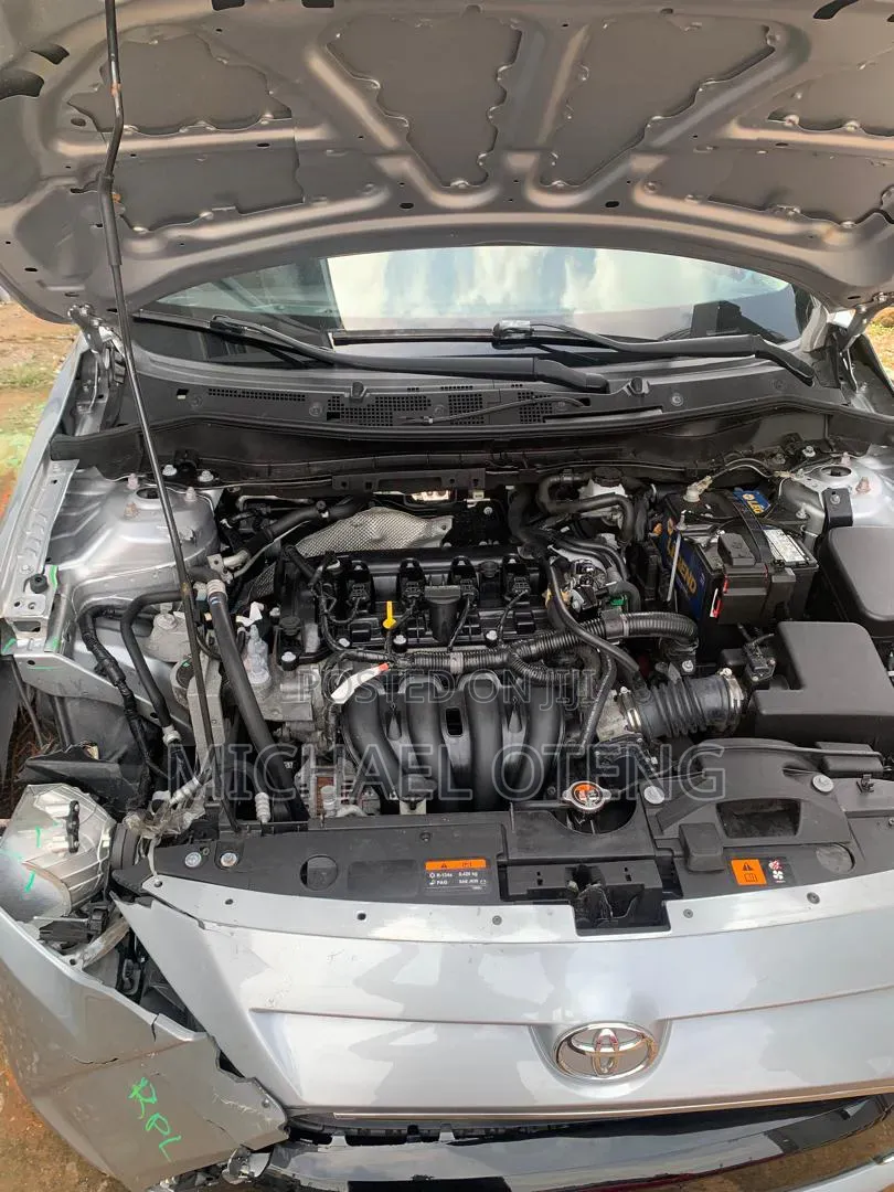 Toyota Yaris iA 1.5 FWD 2016 Silver
