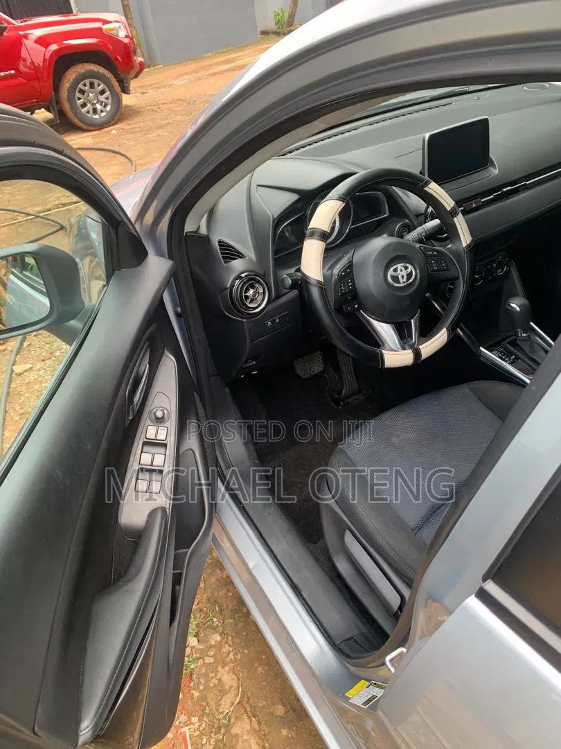 Toyota Yaris iA 1.5 FWD 2016 Silver