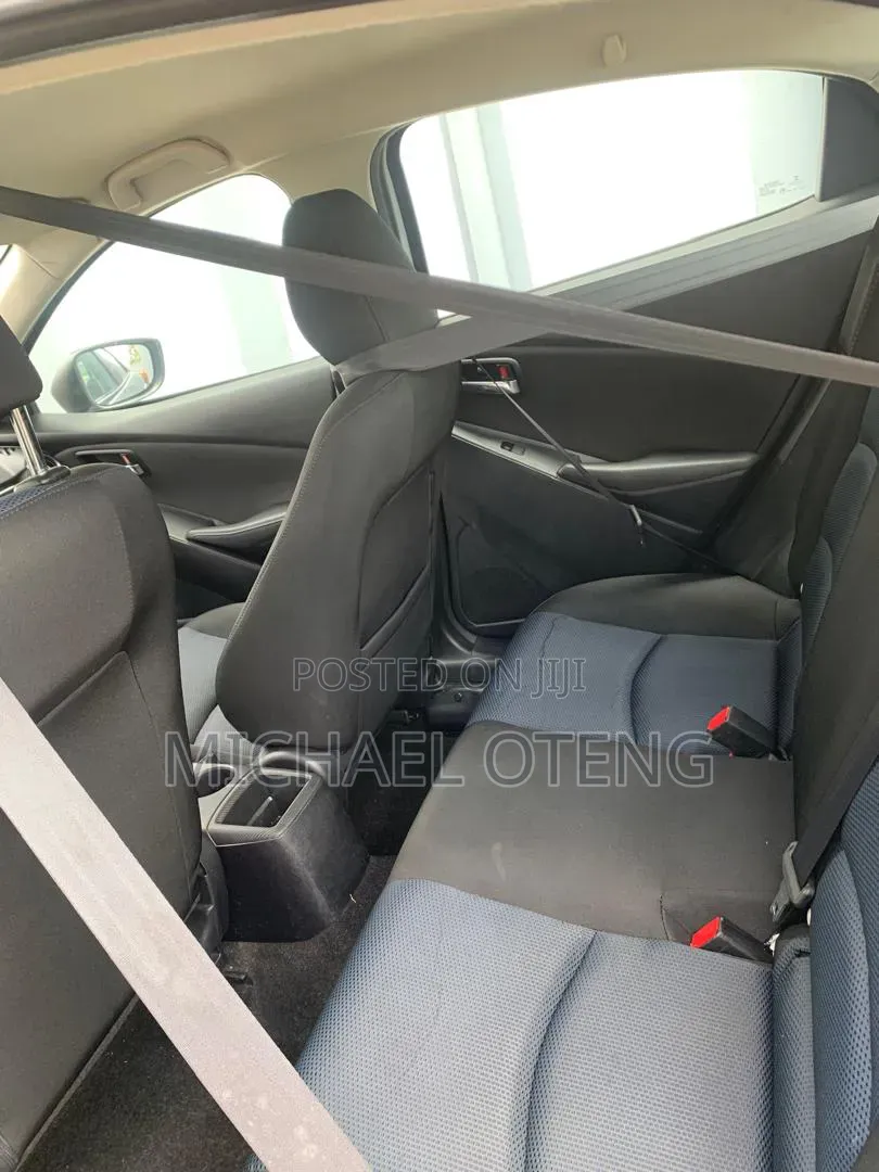 Toyota Yaris iA 1.5 FWD 2016 Silver