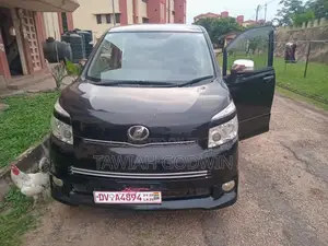 Toyota Voxy 2010 Black