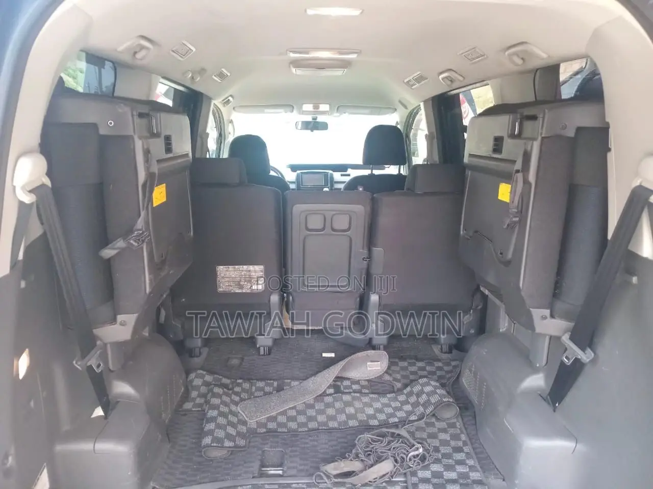 Toyota Voxy 2010 Black