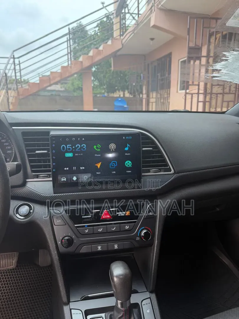 Hyundai Elantra Sport Sedan FWD (1.6L 4cyl 6M) 2017 Black