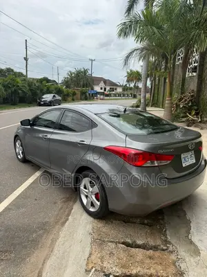 Hyundai Elantra GLS Sedan FWD (1.8L 4cyl 6A) 2013 Gray