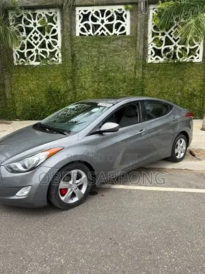 Hyundai Elantra GLS Sedan FWD (1.8L 4cyl 6A) 2013 Gray