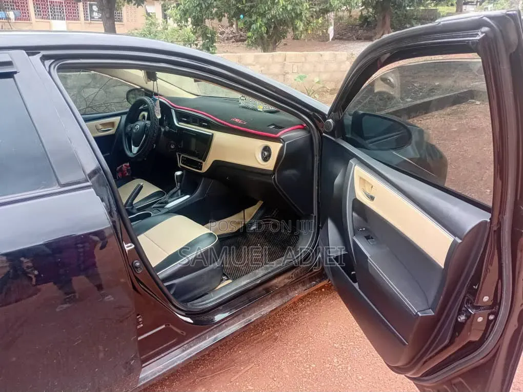 Toyota Corolla 2019 Black
