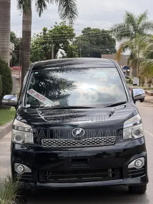 Toyota Voxy 2013 Black