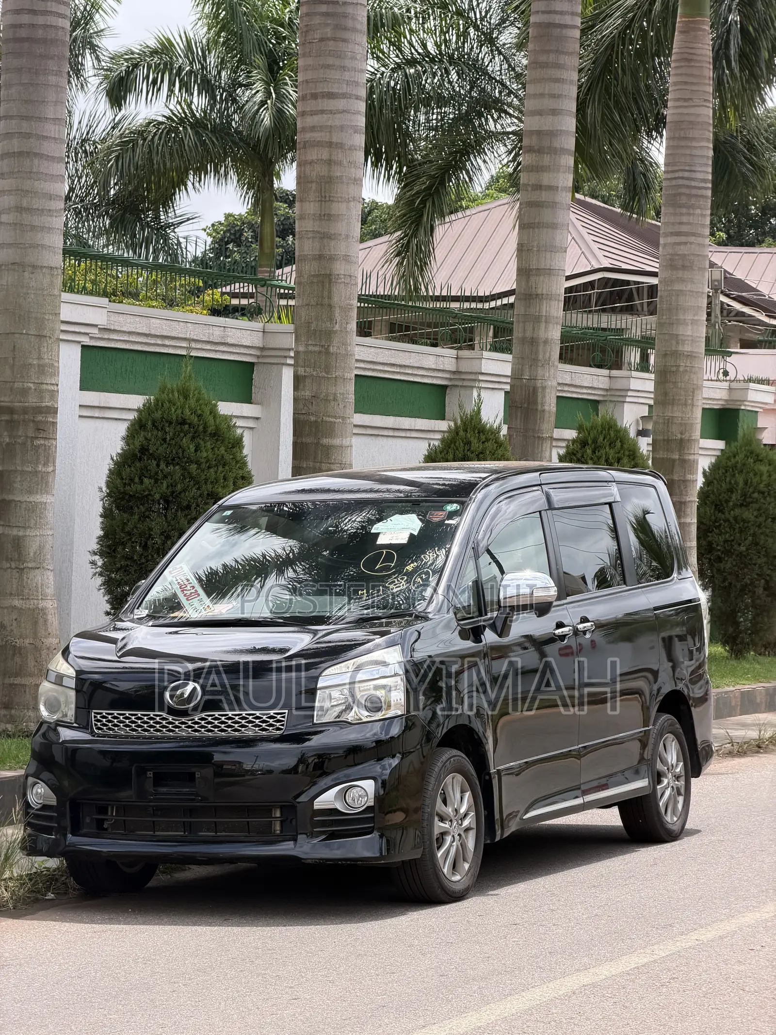 Toyota Voxy 2013 Black