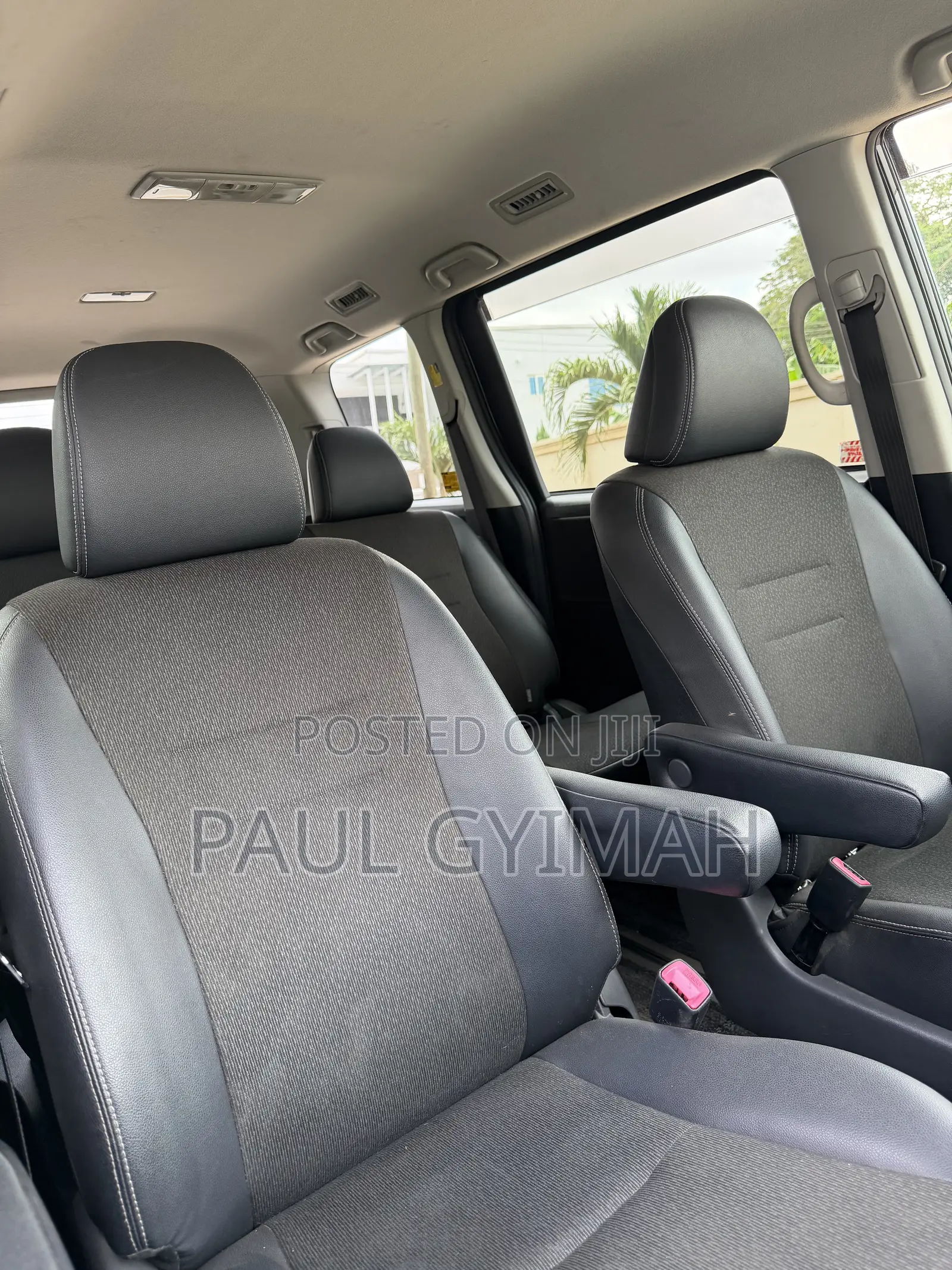 Toyota Voxy 2013 Black