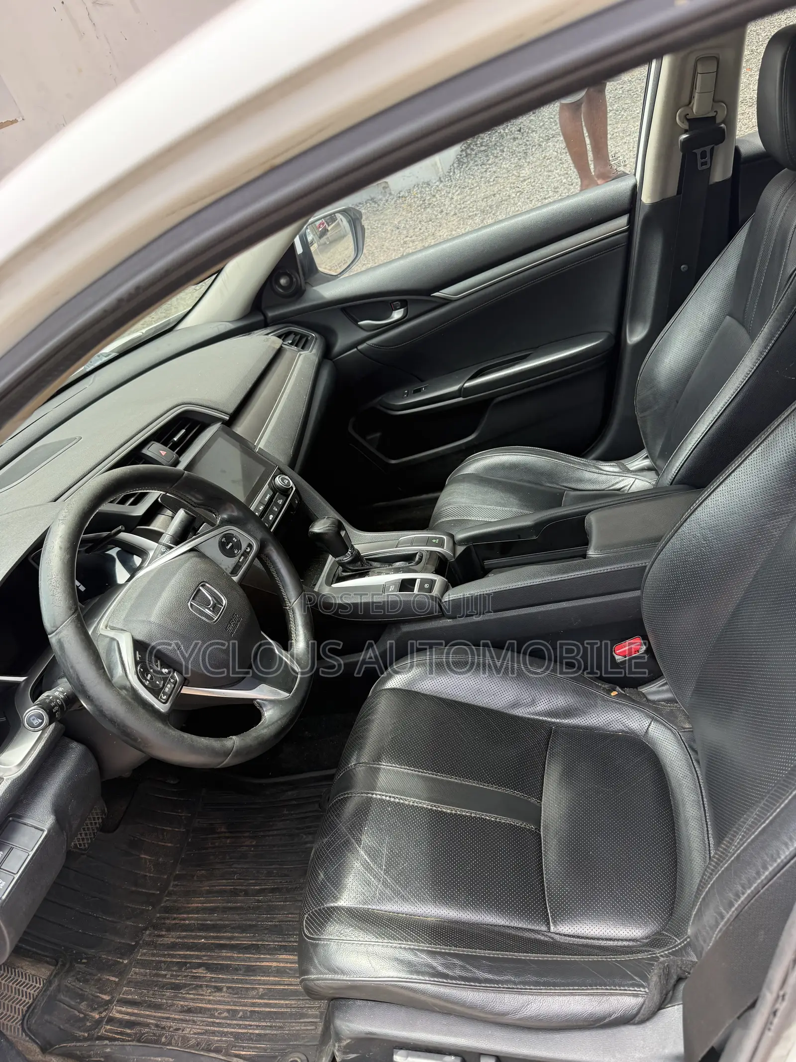 Honda Civic Sport Touring 4dr Hatchback (1.5L 4cyl) 2017 White