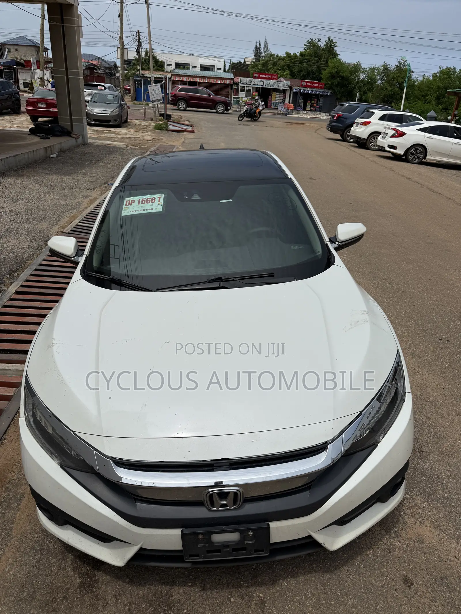 Honda Civic Sport Touring 4dr Hatchback (1.5L 4cyl) 2017 White