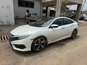 Honda Civic Sport Touring 4dr Hatchback (1.5L 4cyl) 2017 White
