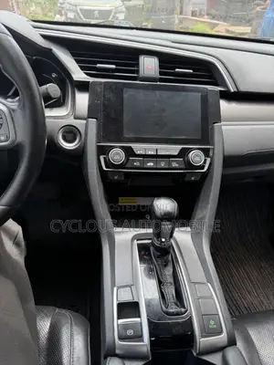 Honda Civic Sport Touring 4dr Hatchback (1.5L 4cyl) 2017 White