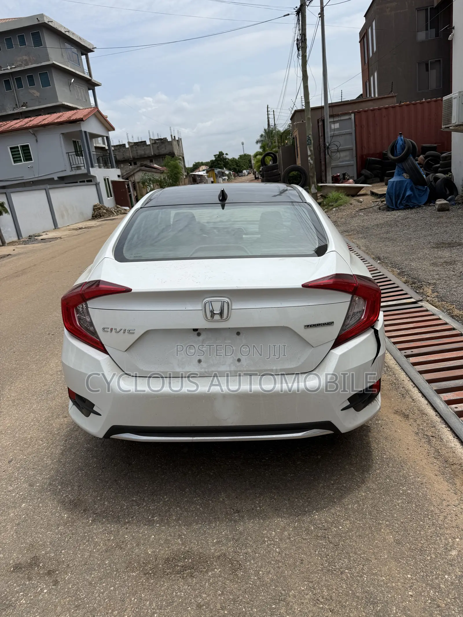 Honda Civic Sport Touring 4dr Hatchback (1.5L 4cyl) 2017 White