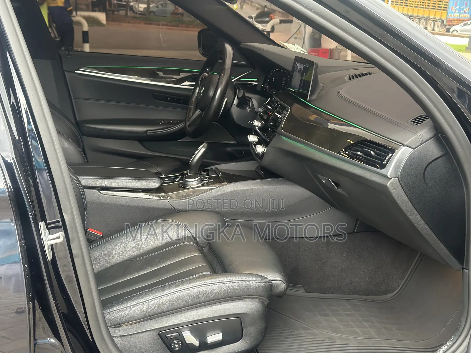 BMW 530i 2020 Black