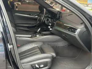 BMW 530i 2020 Black