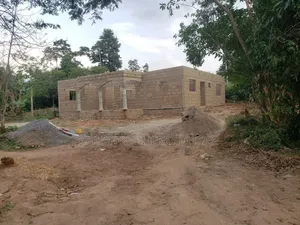 4bdrm House in Akuapim North for sale