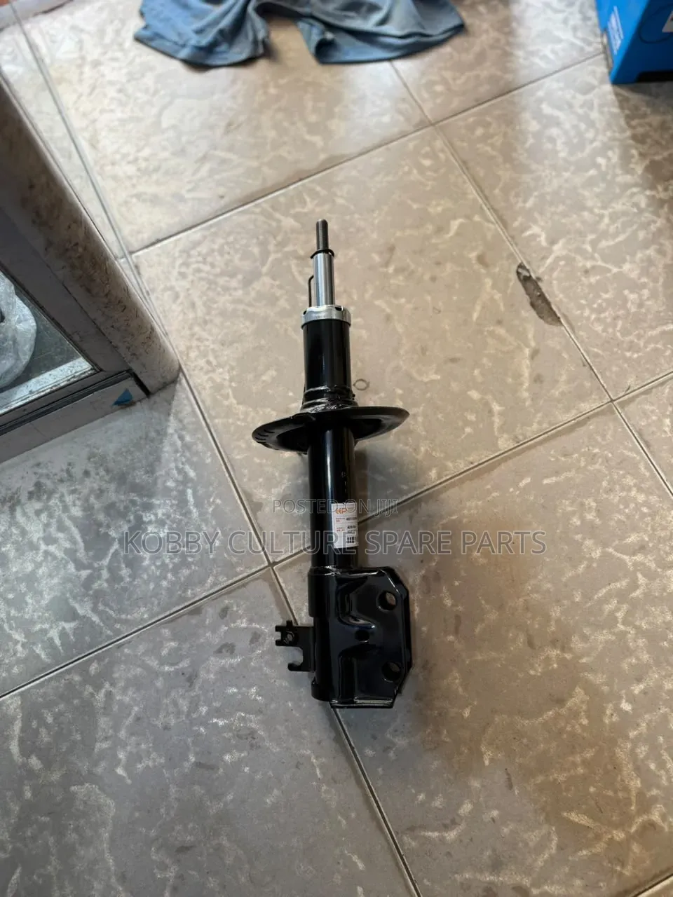 Original Brand New Car Shocks Absorbers Available for All Cars