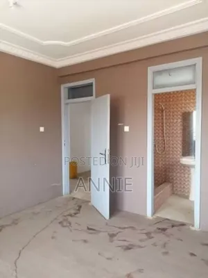 5bdrm Apartment in Accra Metropolitan for rent