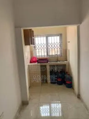 5bdrm Apartment in Accra Metropolitan for rent