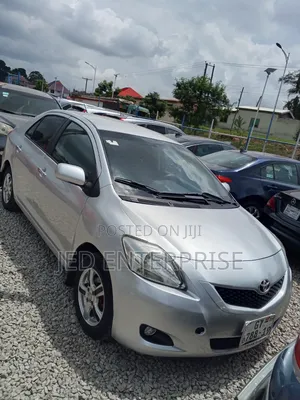 Toyota Yaris 2009 Silver