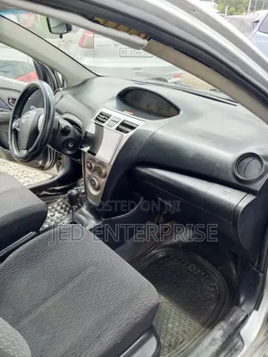 Toyota Yaris 2009 Silver