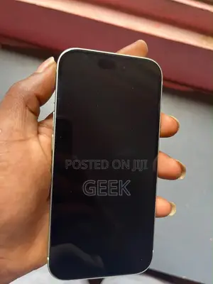 Apple iPhone 15 128 GB Green