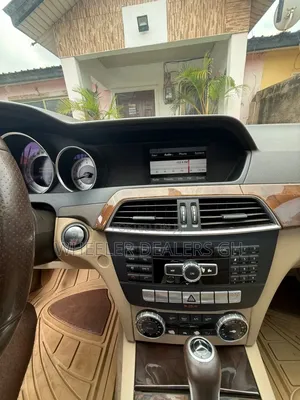 Mercedes-Benz C250 2013 Black