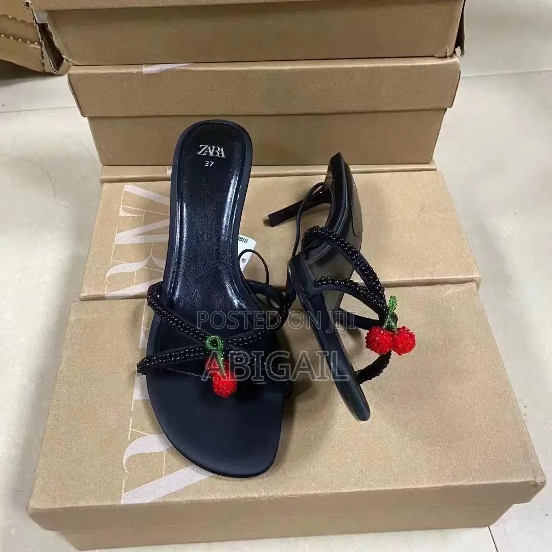 Ladies Slippers Available in Different Sizes and Colours